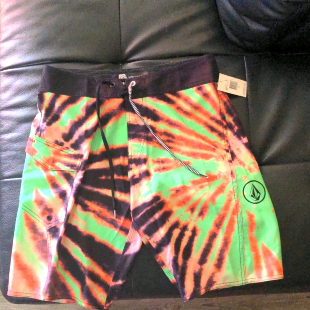 Volcom Bread Nbutta board shorts 30